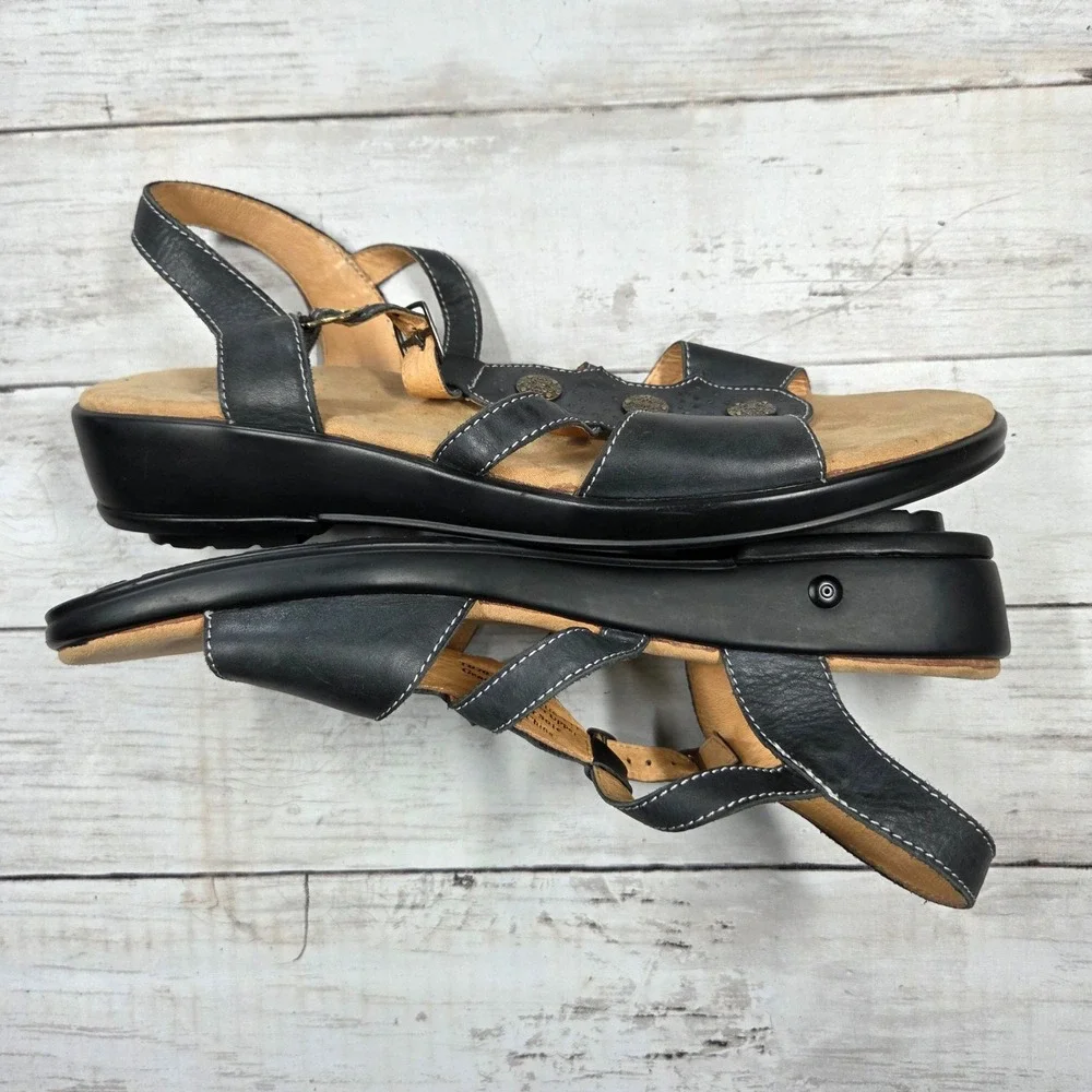 Gravity Defyer Sandals‎ Women 11 Black TB7034 Leather Medallion Strappy Wedge